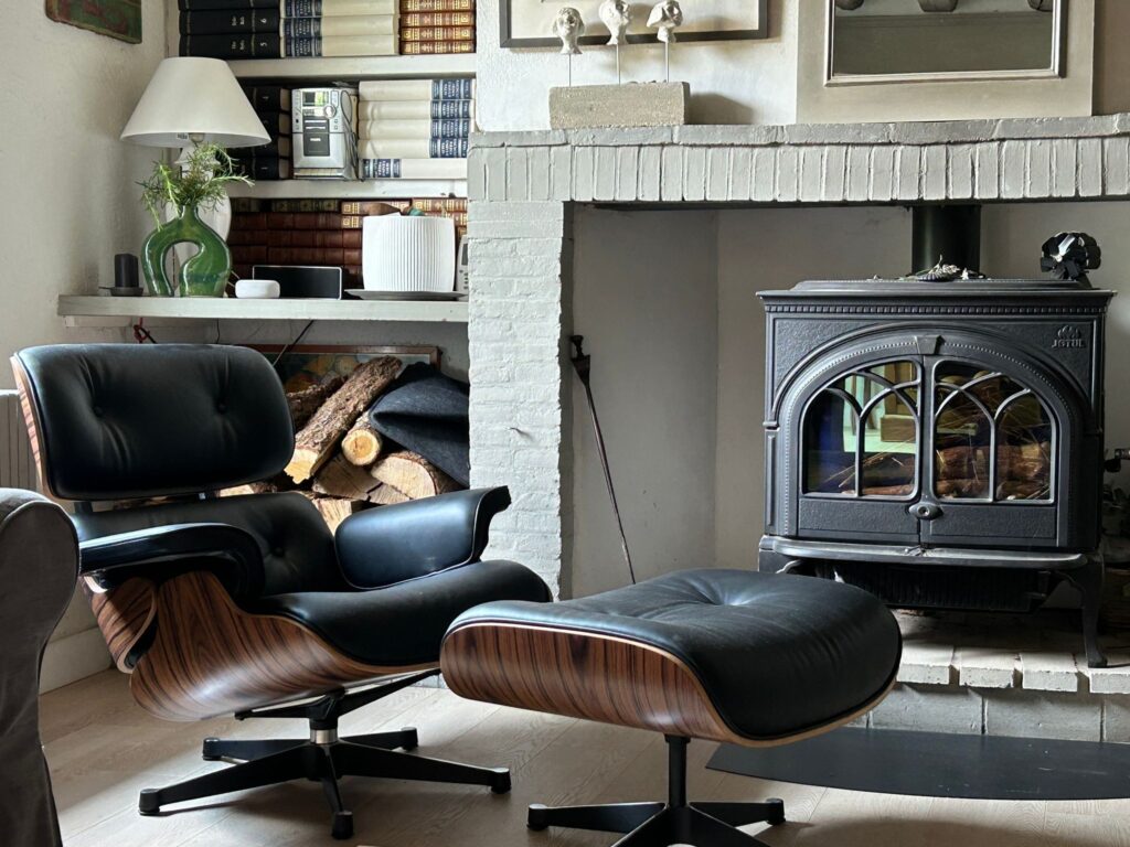 Expert Guide to Choosing Eames-Inspired Replica Pieces x3itcuwqr9lvrvkzof1c 1788271950578 5b6e89a7